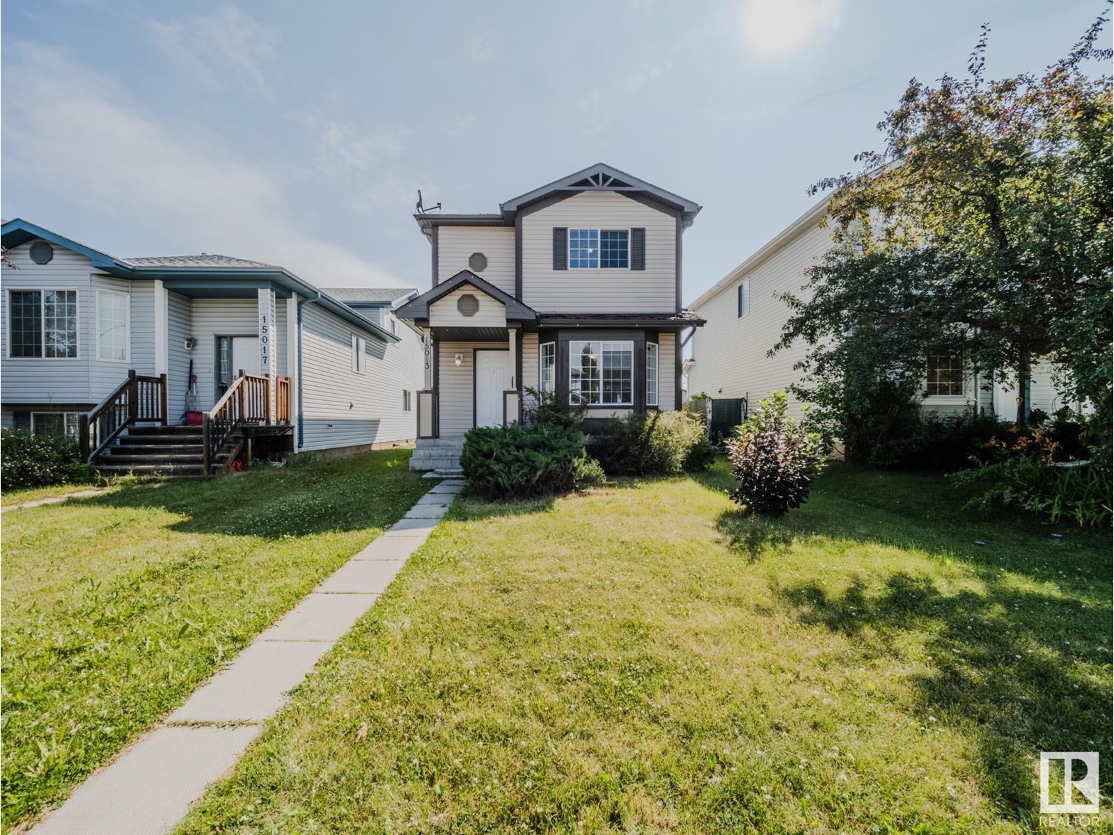 Photo 10 of 15013 135 A St Nw, Edmonton AB