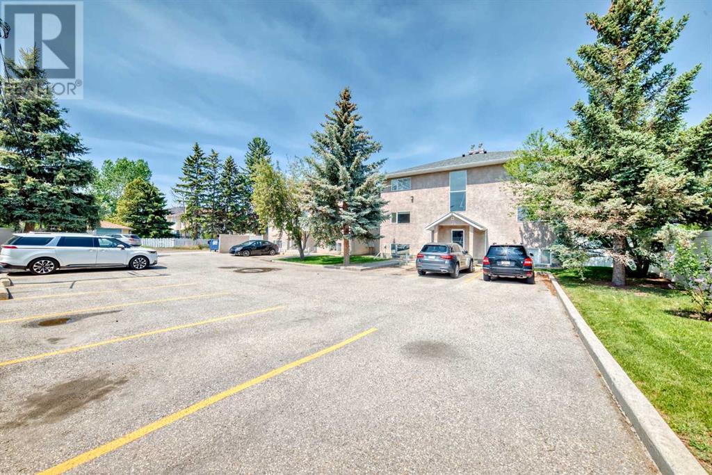 Single Family House for Sale in    Avenue NE Tuxedo Park Calgary 