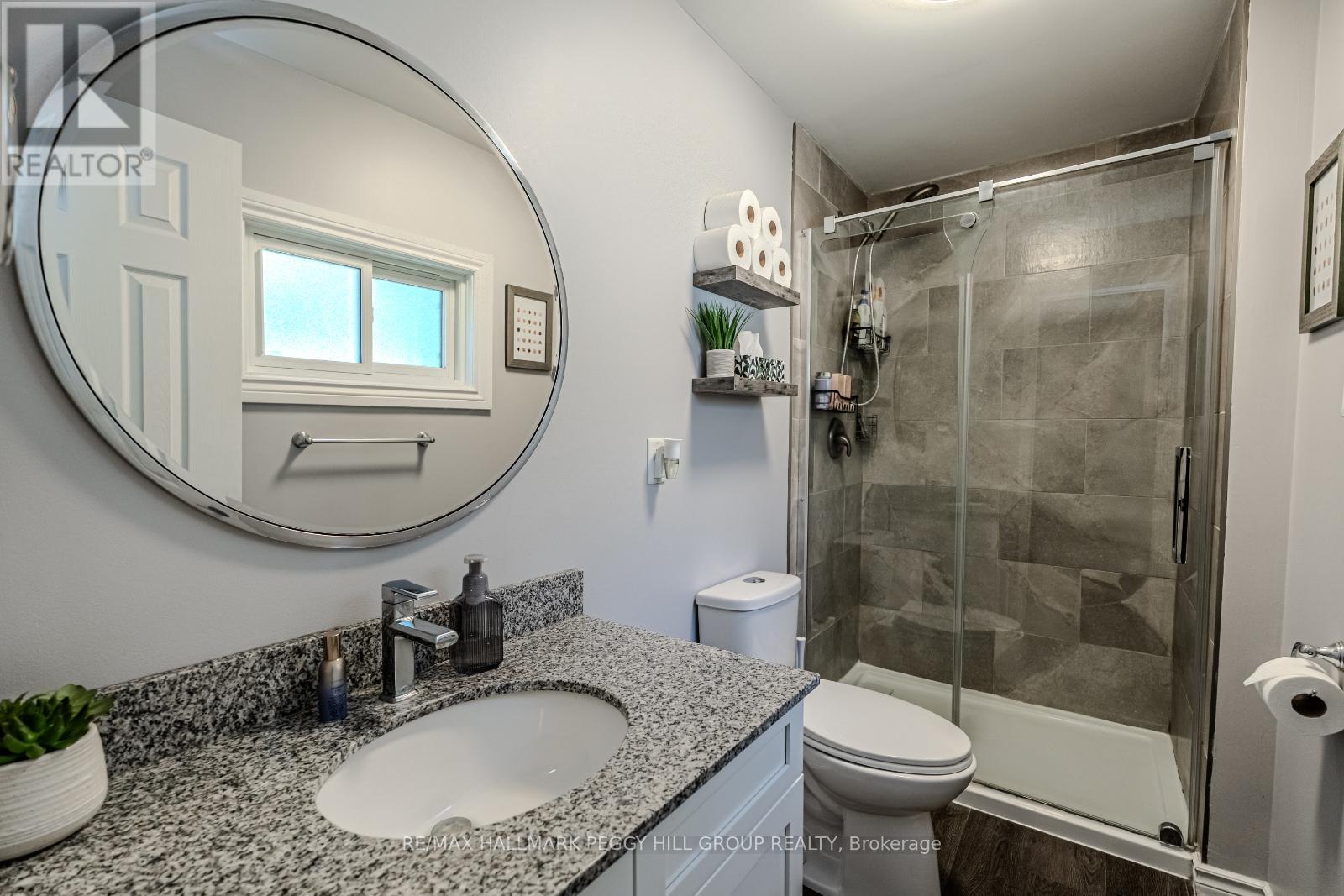 Photo 10 of 44 Adelaide Street, Barrie ON