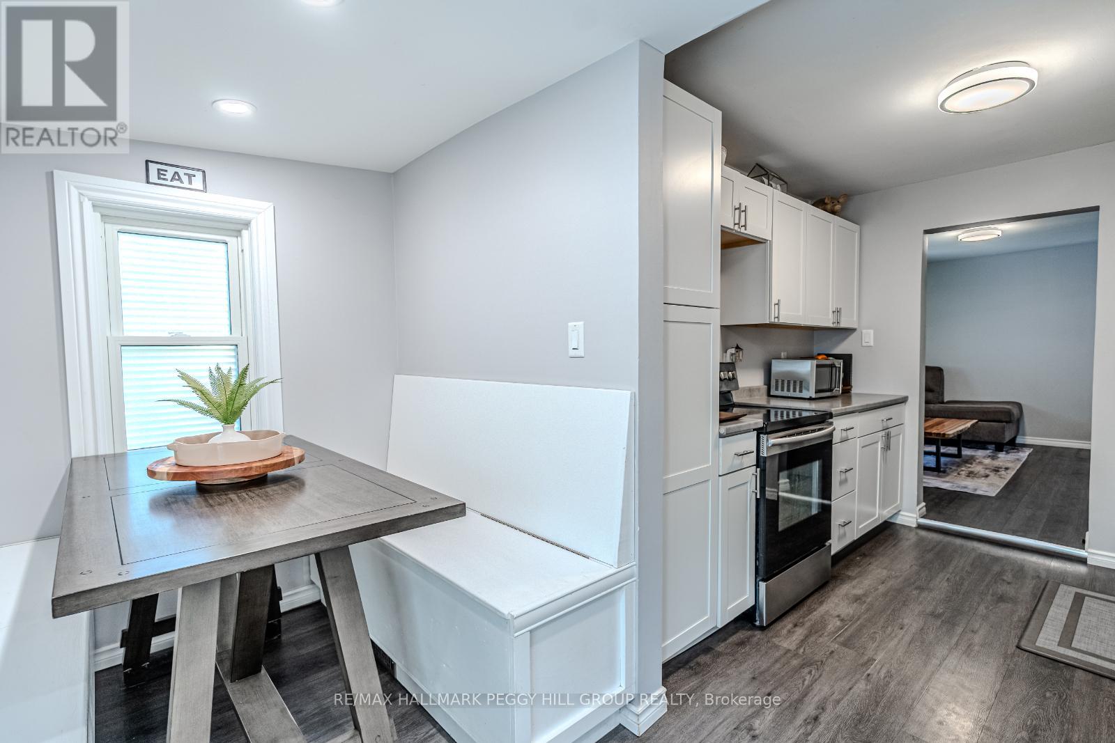 Photo 5 of 44 Adelaide Street, Barrie ON