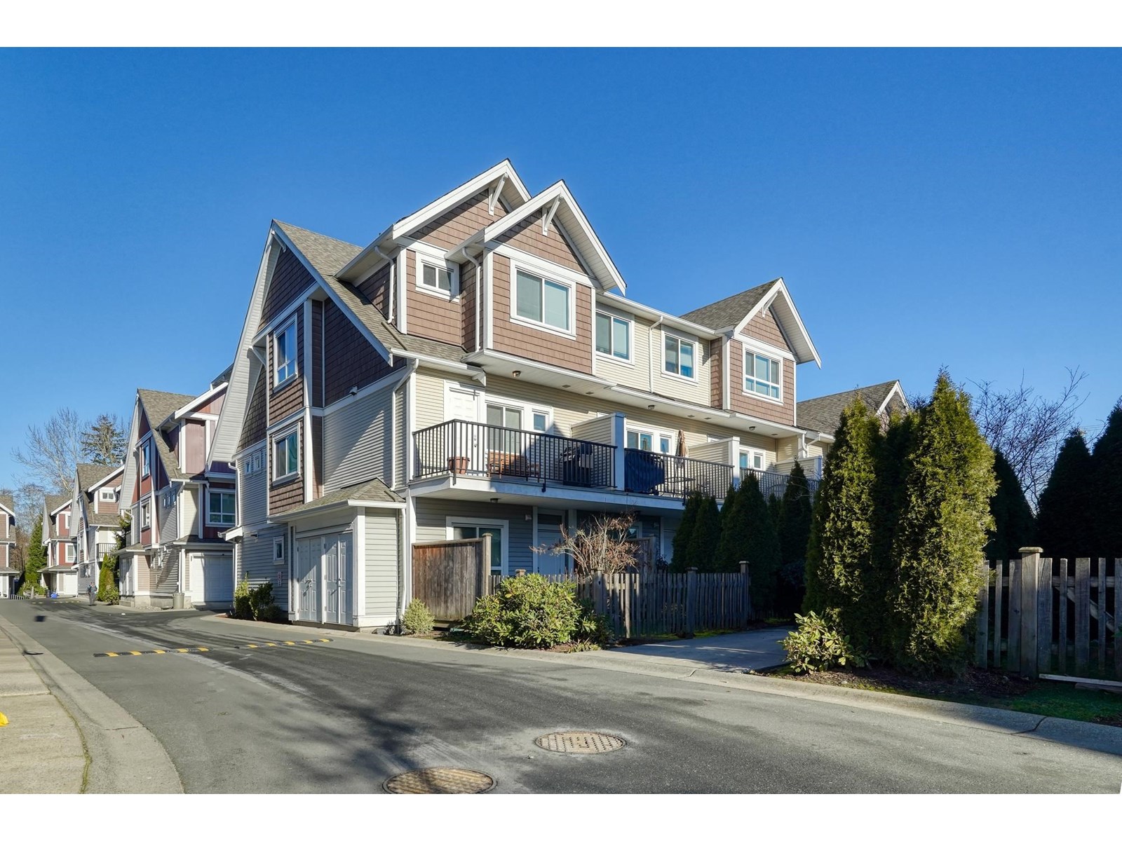 Photo 1 of 26 7298 199 A Street, Langley BC