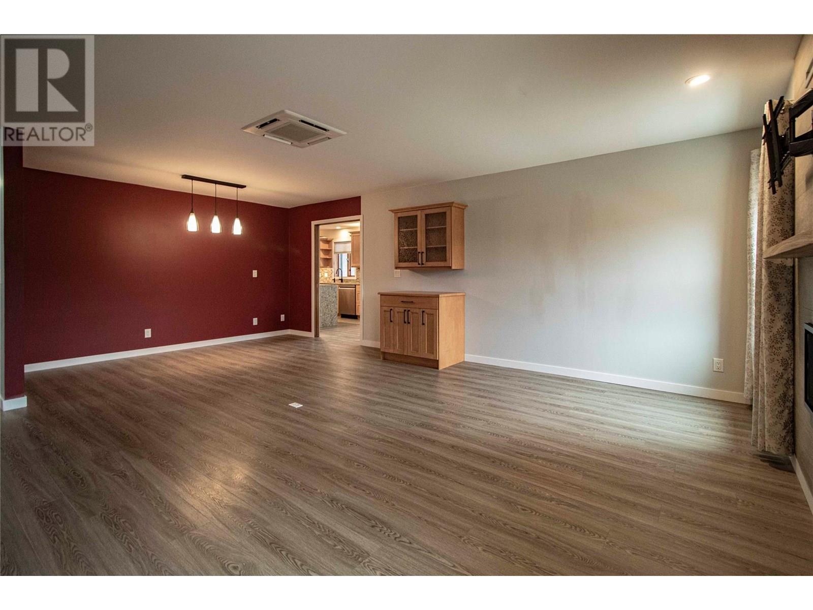  303 Roy Avenue, Penticton