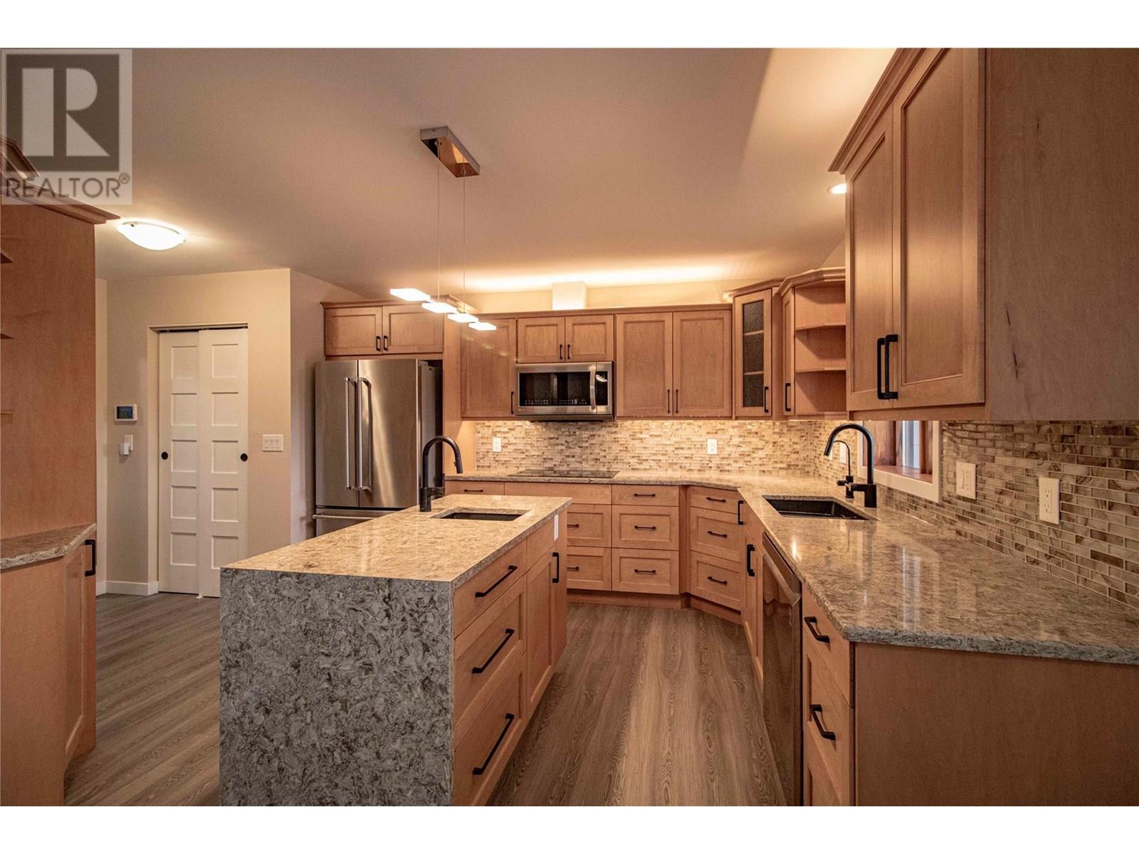  303 Roy Avenue, Penticton
