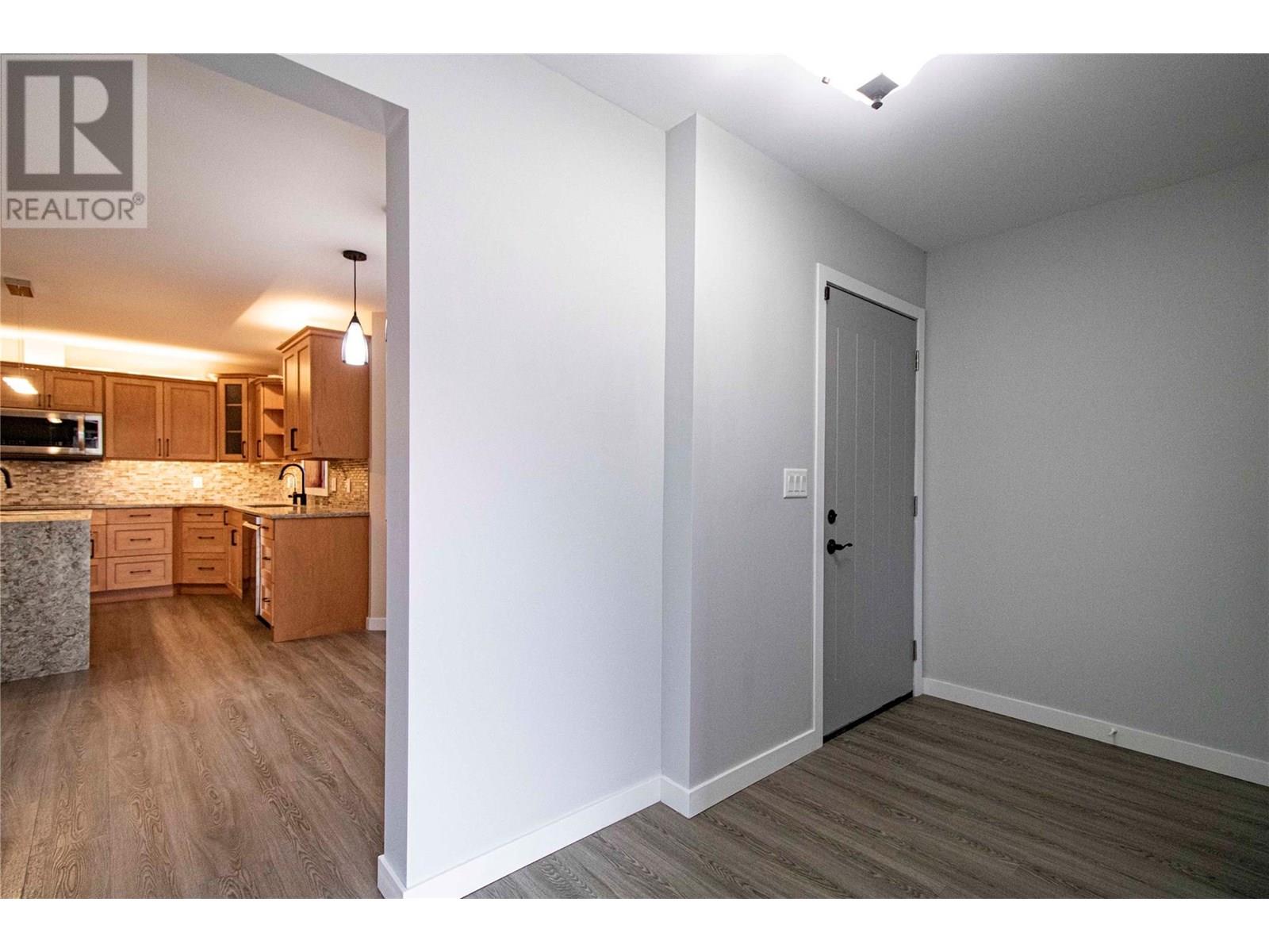  303 Roy Avenue, Penticton