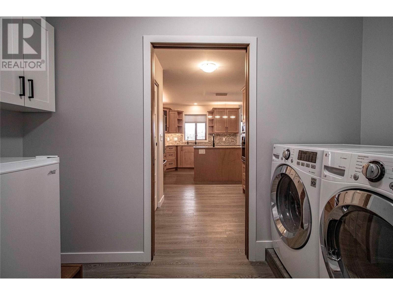  303 Roy Avenue, Penticton