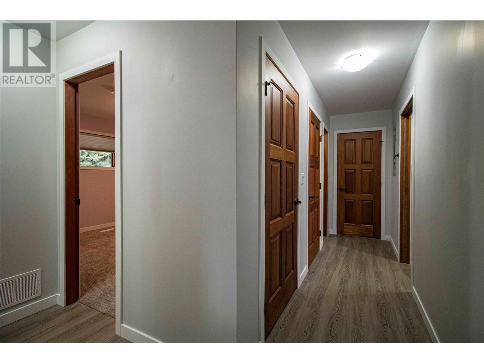  303 Roy Avenue, Penticton