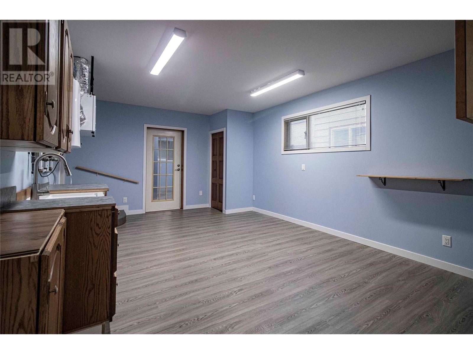  303 Roy Avenue, Penticton