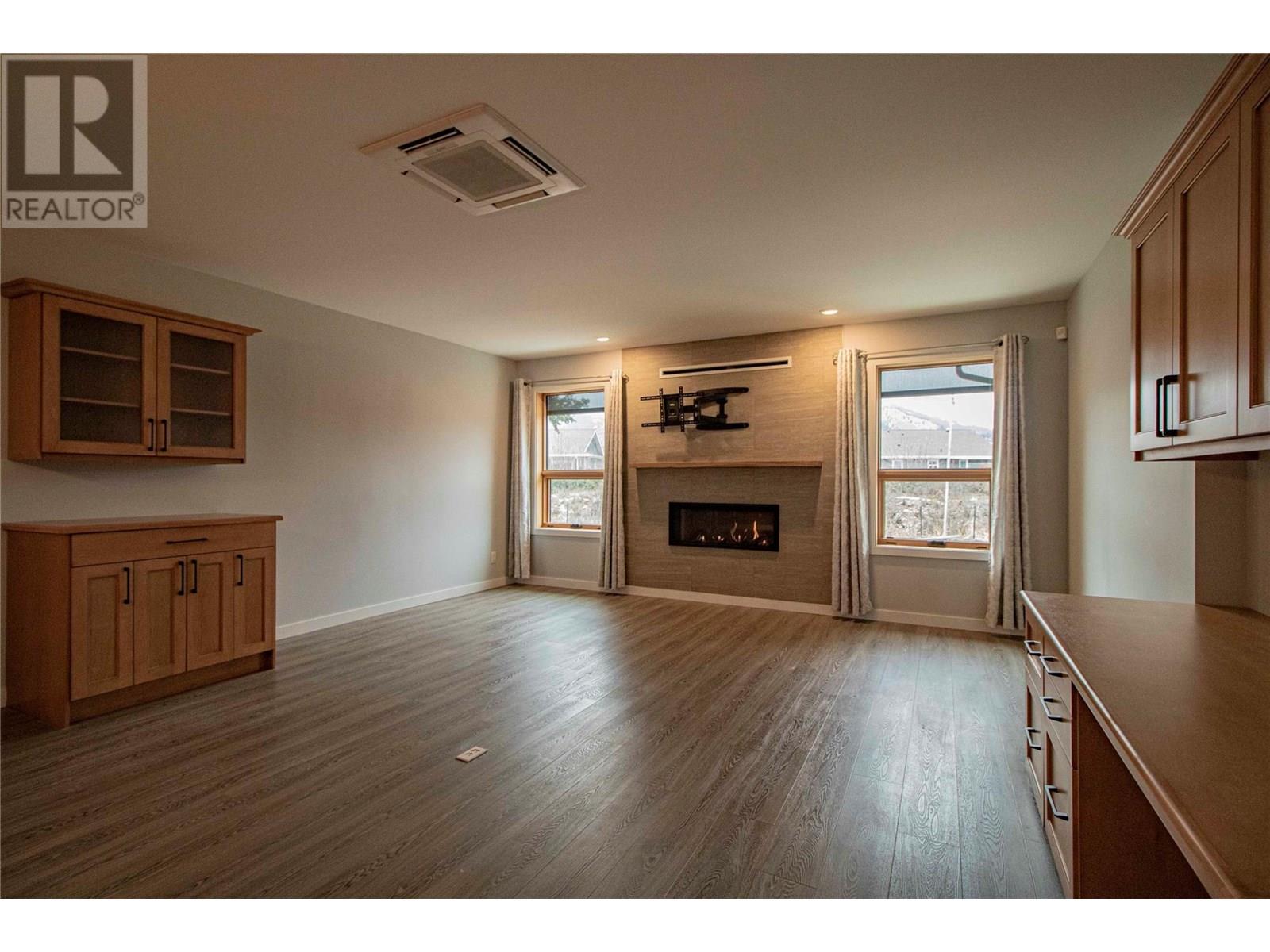  303 Roy Avenue, Penticton