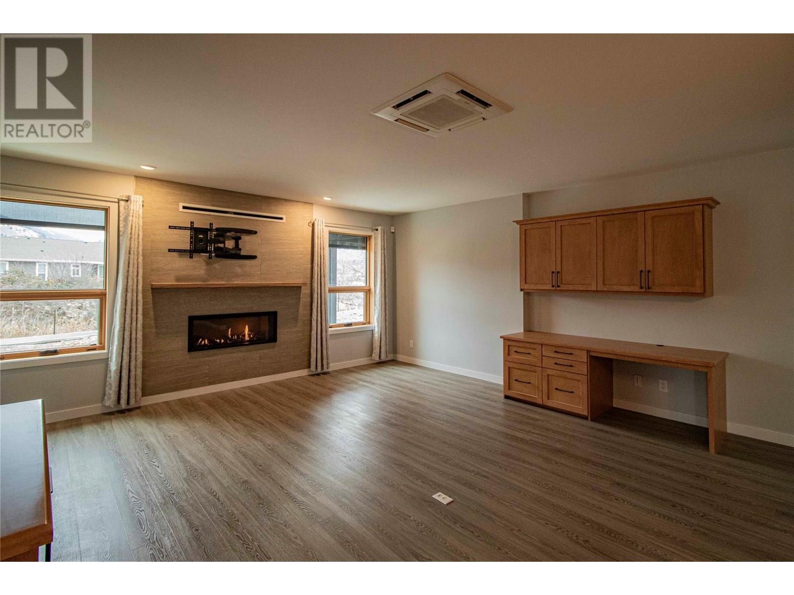  303 Roy Avenue, Penticton