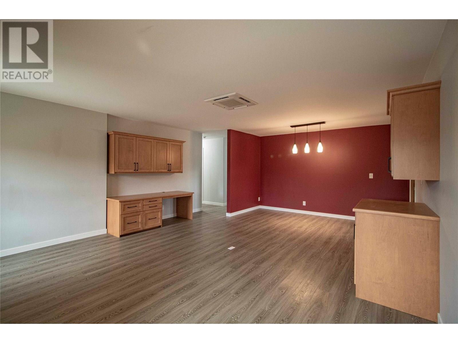  303 Roy Avenue, Penticton