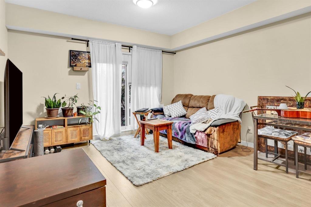 Photo 10 of 212 13768 108 Avenue, Surrey BC
