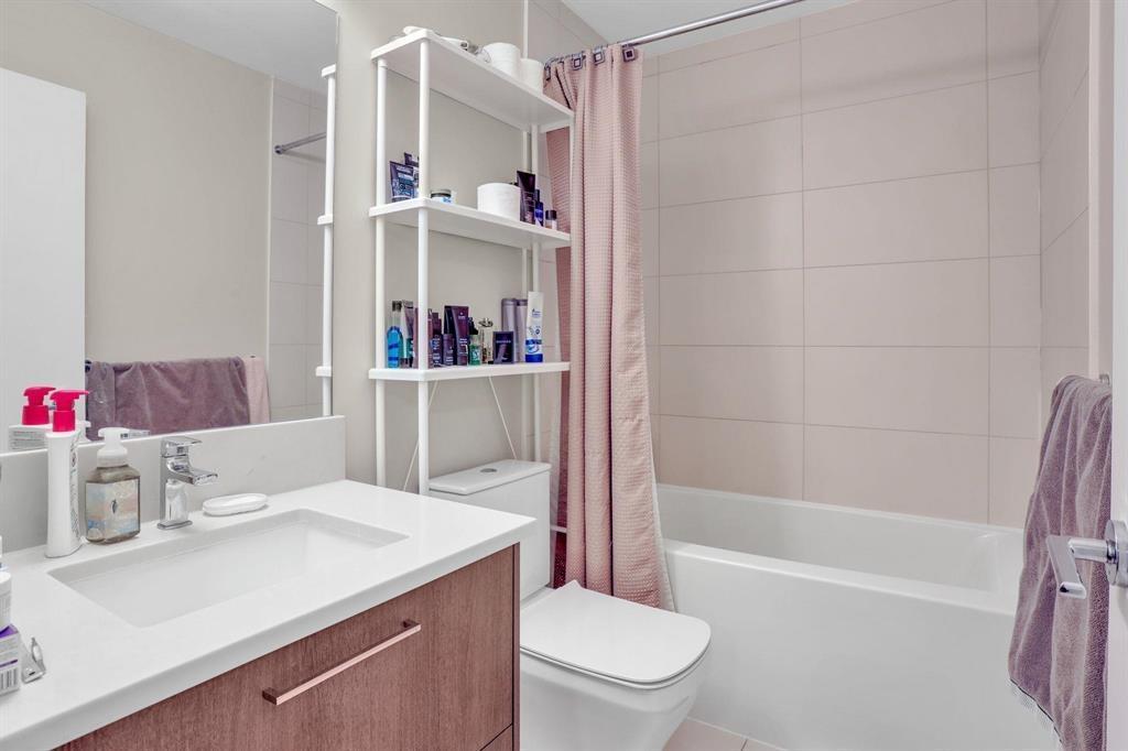 Photo 12 of 212 13768 108 Avenue, Surrey BC