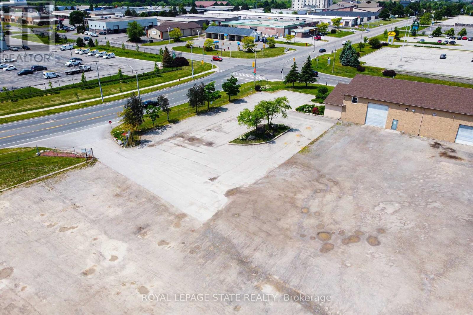 Photo 44 of 1625 Stone Church Road E, Hamilton ON
