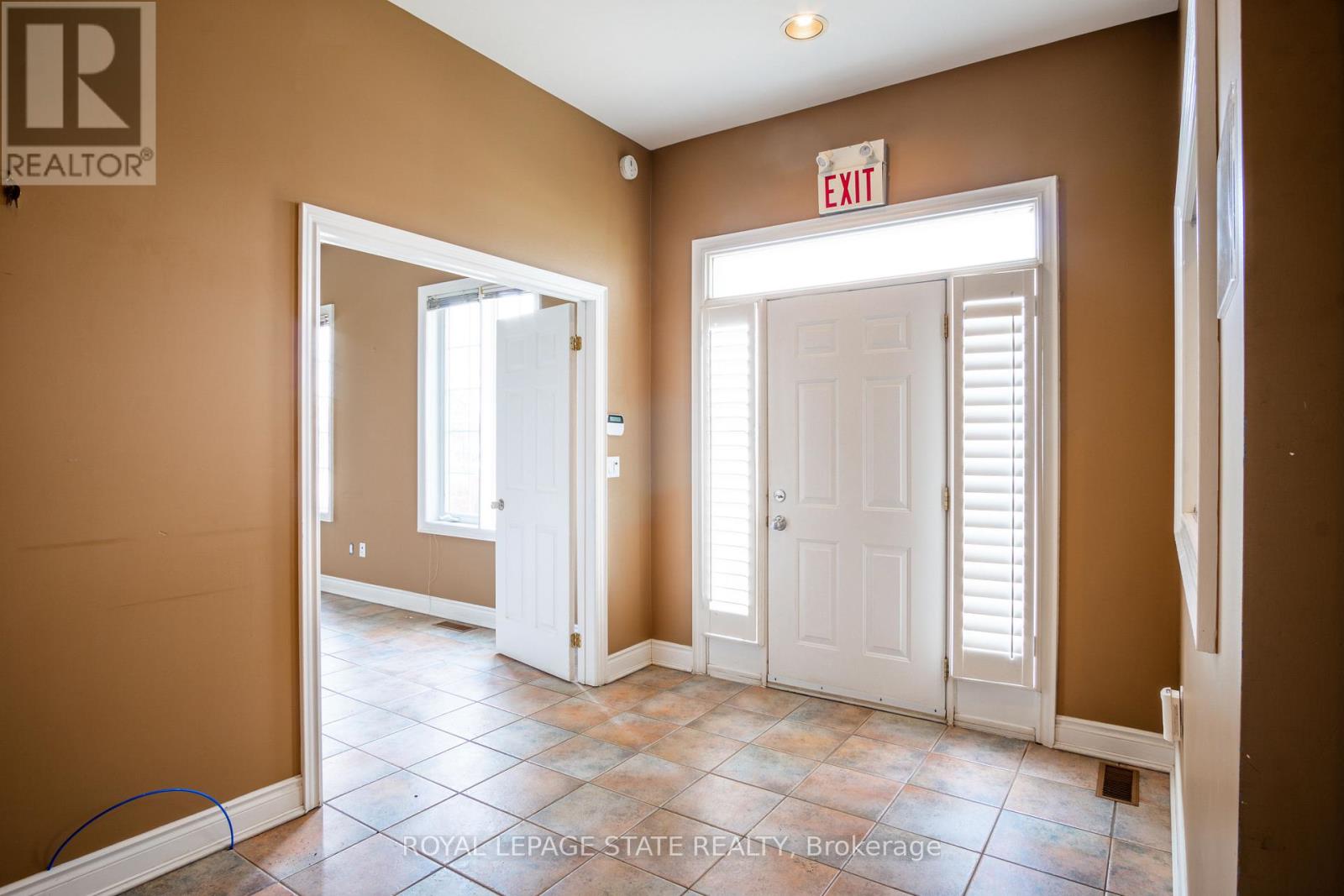 Photo 34 of 1625 Stone Church Road E, Hamilton ON