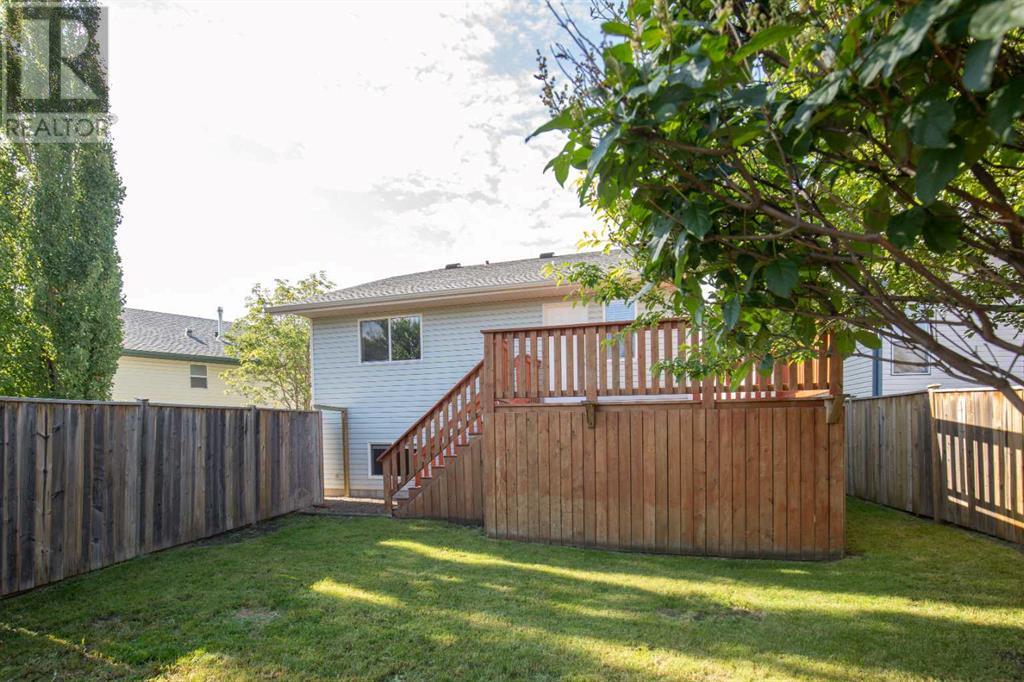 Photo 8 of 83 Doherty Close, Red Deer AB