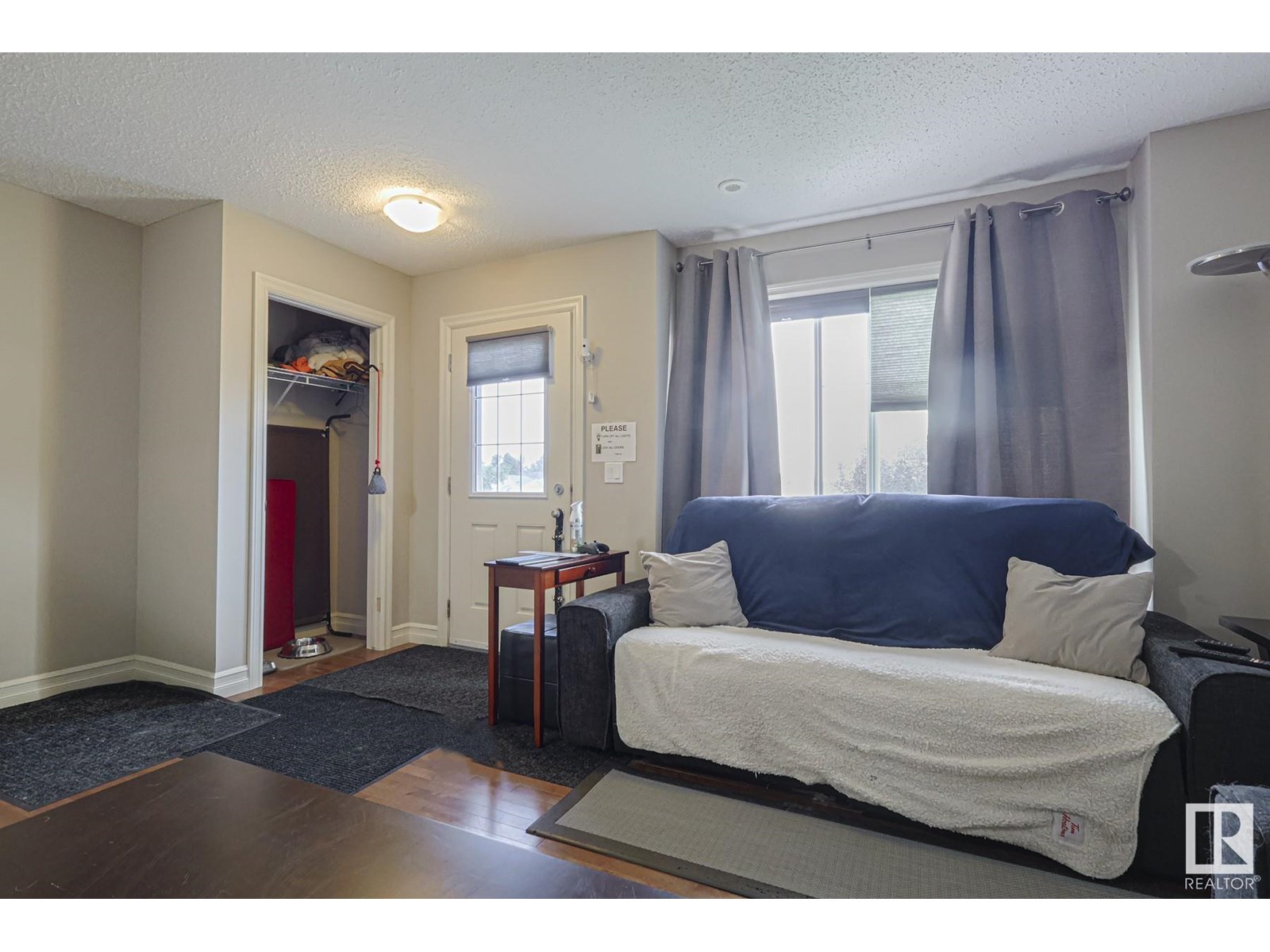Photo 7 of 43 14621 121 St Nw, Edmonton AB