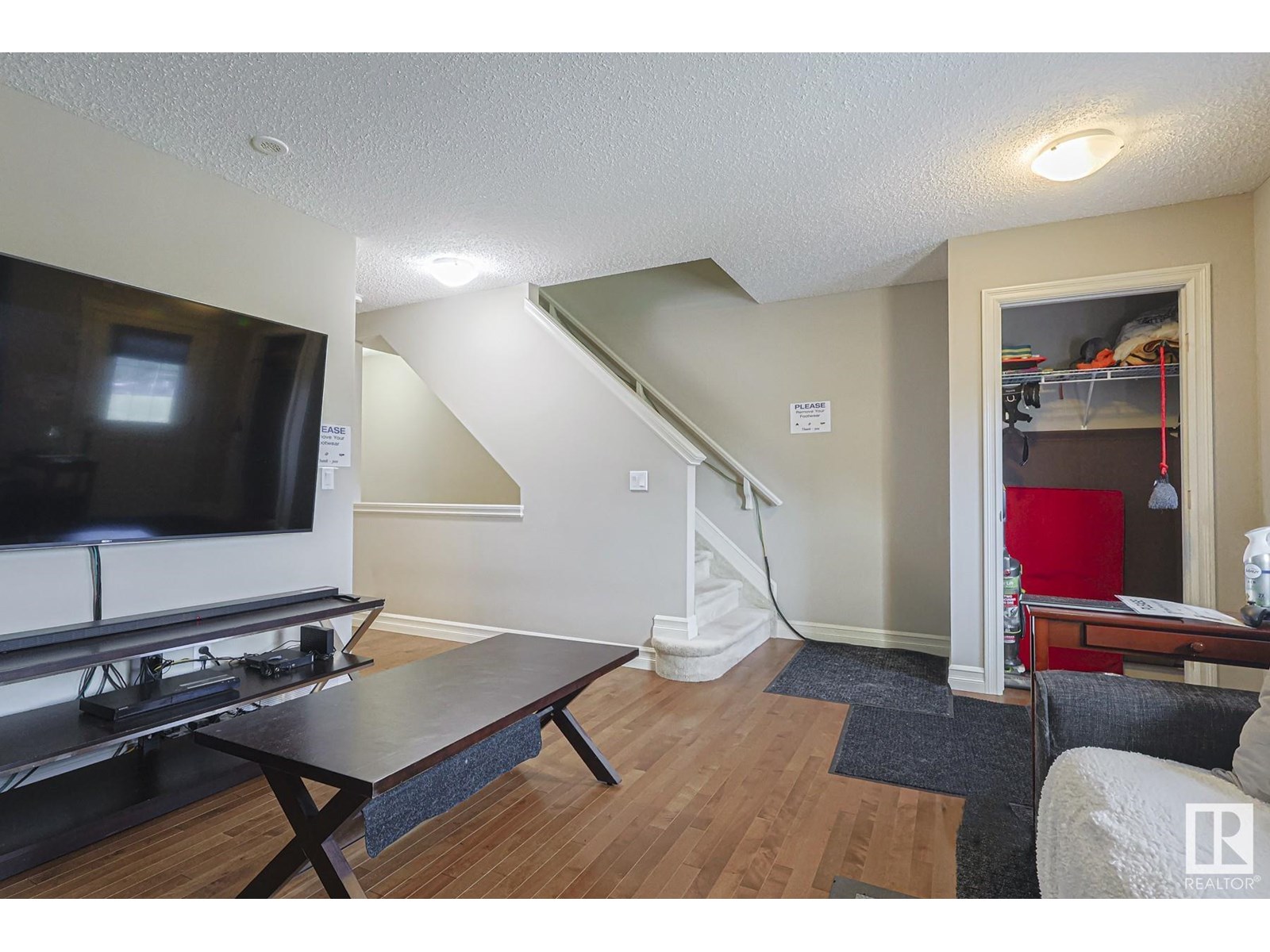 Photo 8 of 43 14621 121 St Nw, Edmonton AB