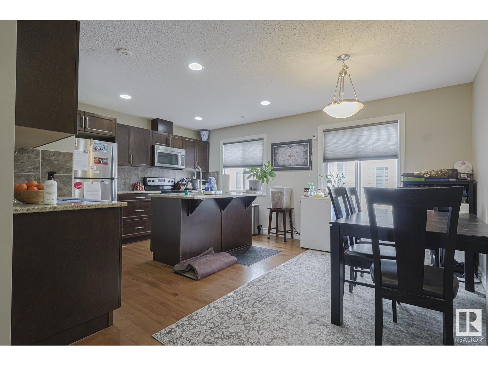 Photo 9 of 43 14621 121 St Nw, Edmonton AB