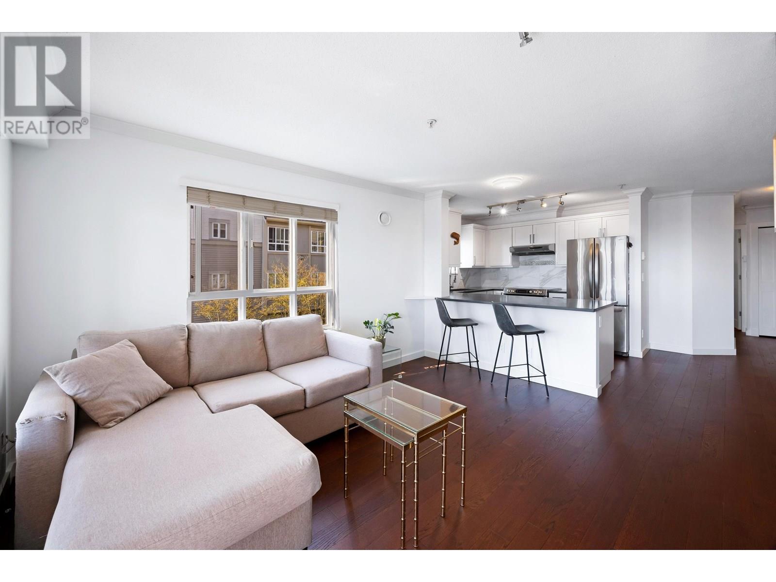 Photo 5 of 213 365 E 1st Street, North Vancouver BC