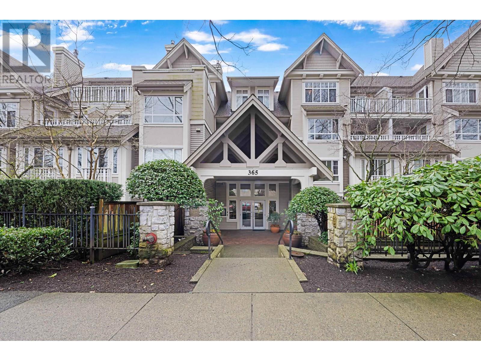 Photo 1 of 213 365 E 1st Street, North Vancouver BC
