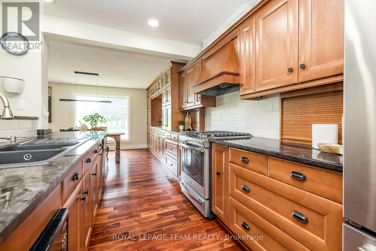 Photo 28 of 1216 A River Road, Ottawa ON