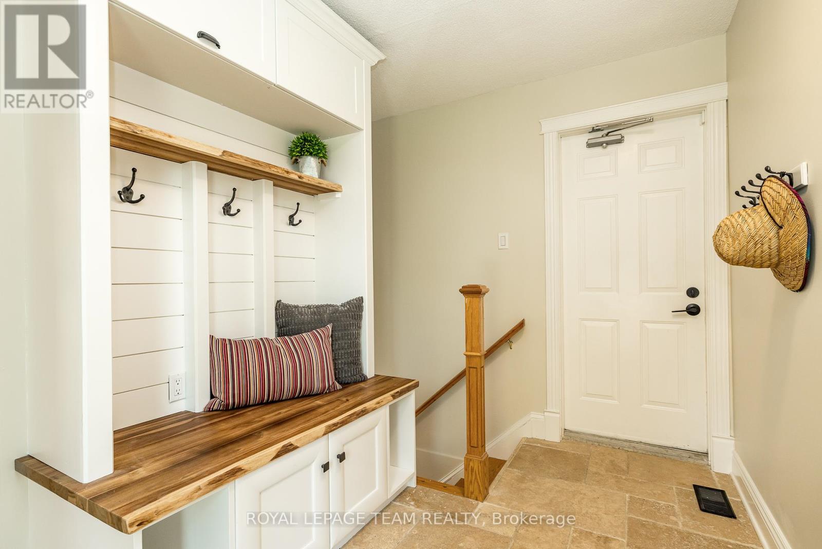 Photo 41 of 1216 A River Road, Ottawa ON
