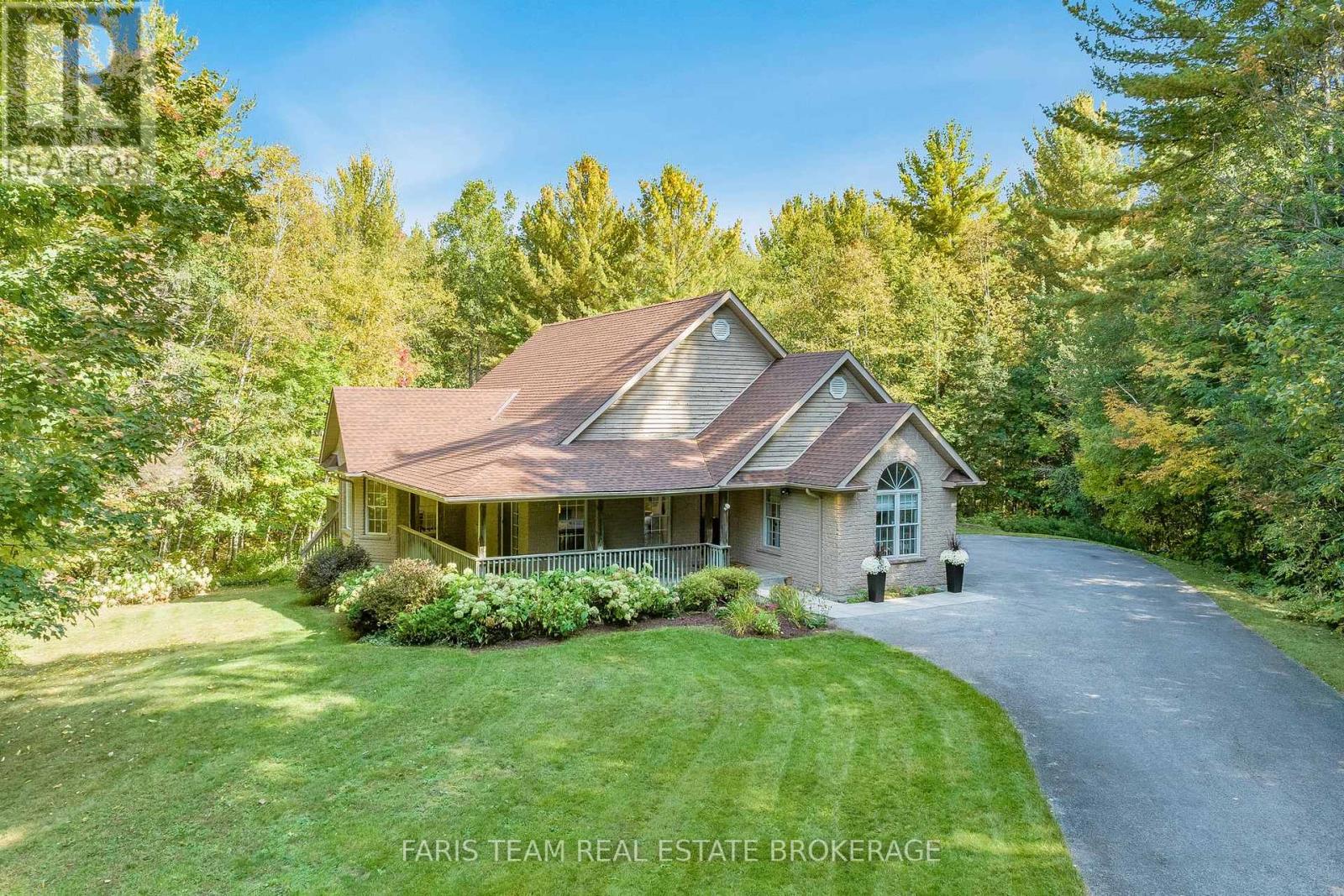 Photo 15 of 7 Glenhuron Drive, Springwater ON