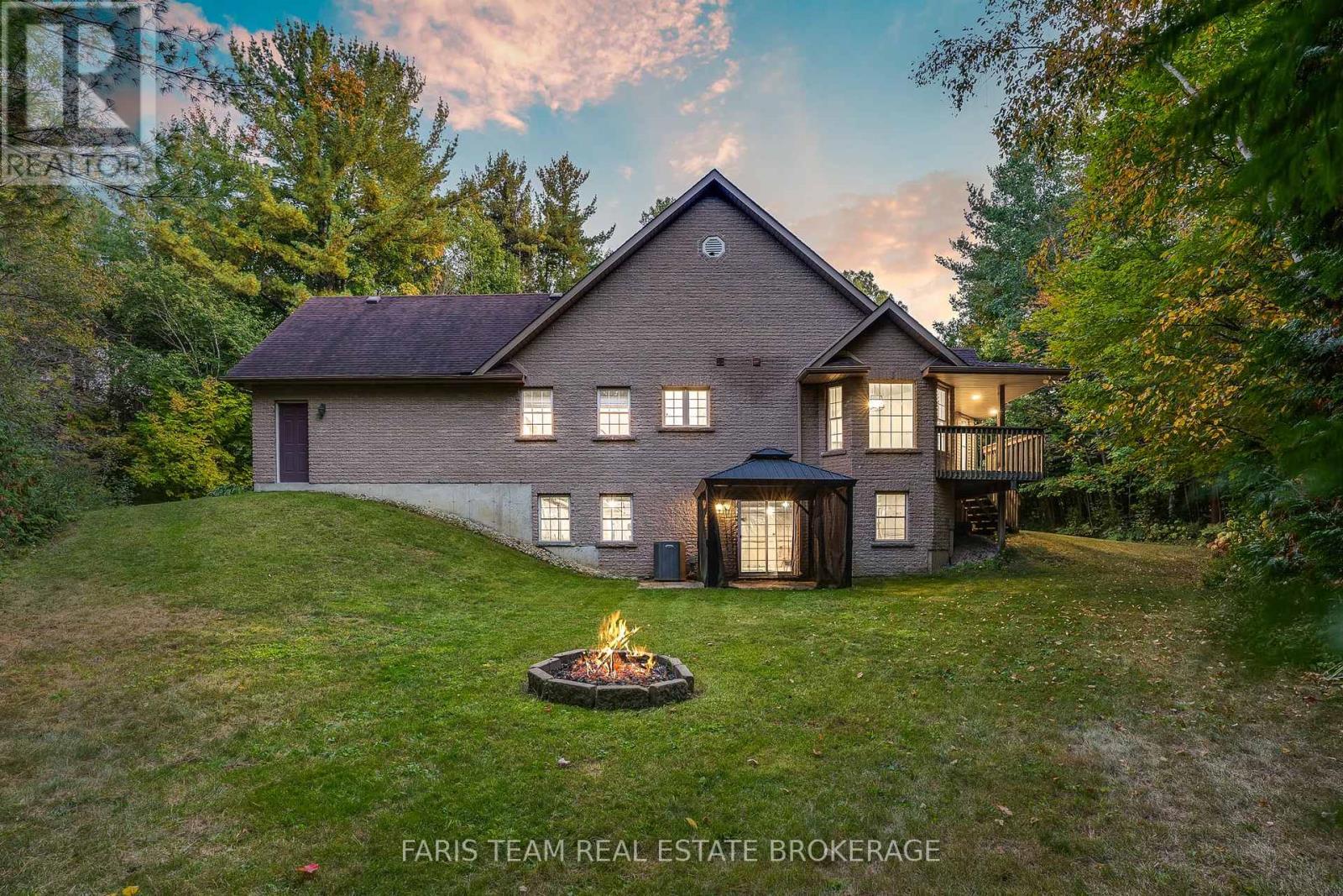 Photo 14 of 7 Glenhuron Drive, Springwater ON