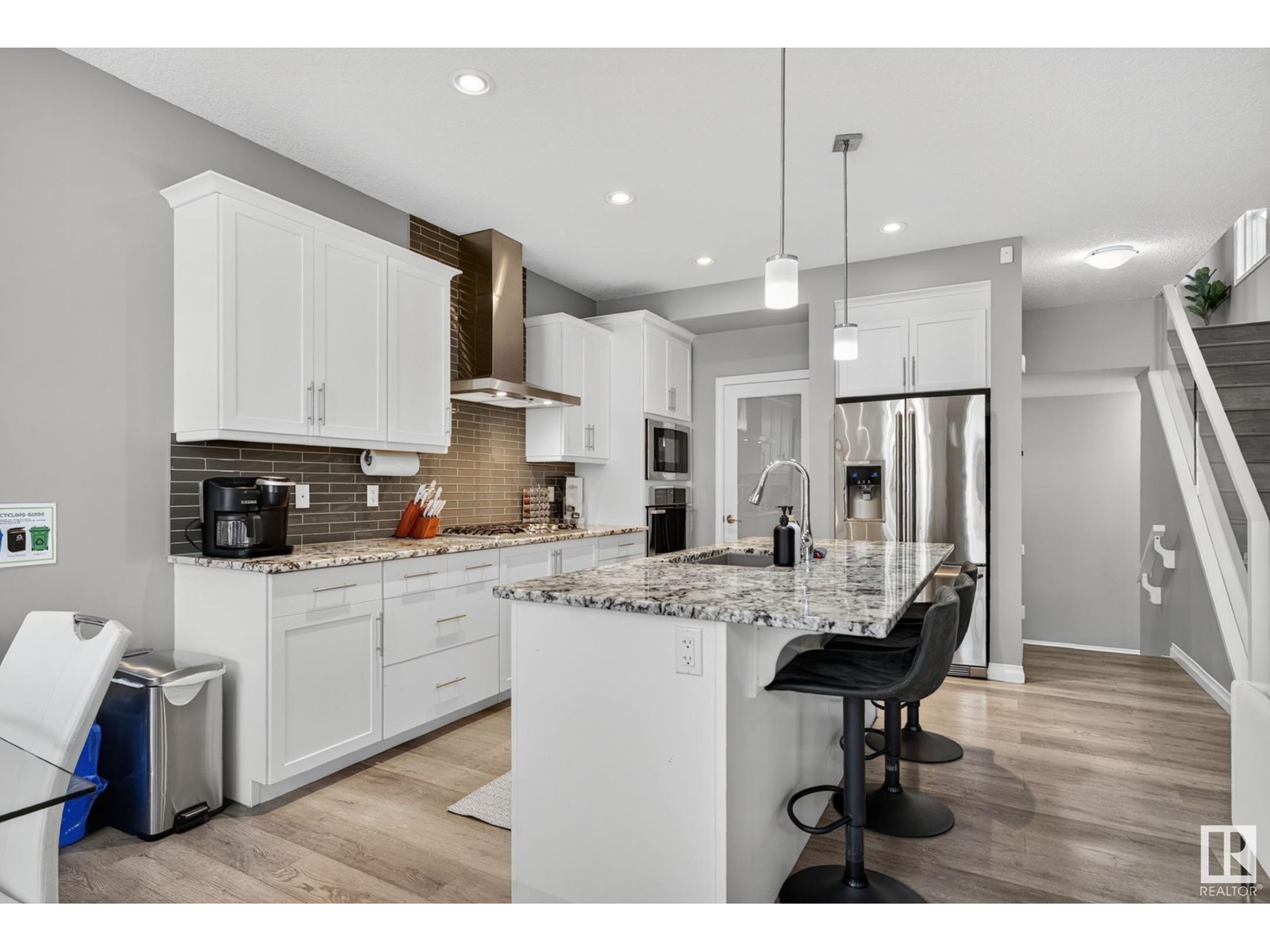 Photo 9 of 5504 Allbright Sq Sw, Edmonton AB