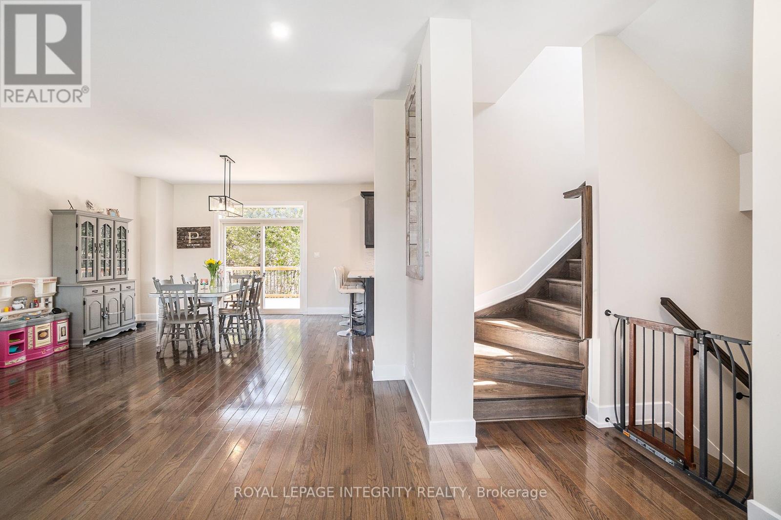 Photo 24 of 922 Leslie Crain Drive, Drummond North Elmsley ON