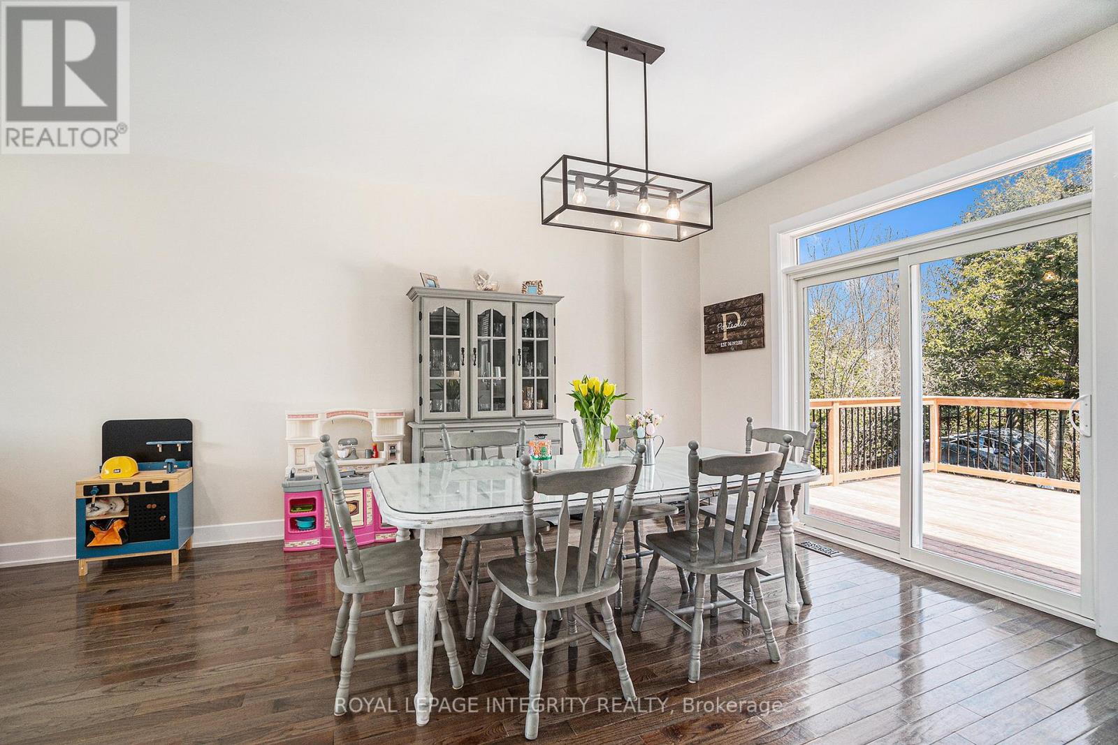 Photo 5 of 922 Leslie Crain Drive, Drummond North Elmsley ON