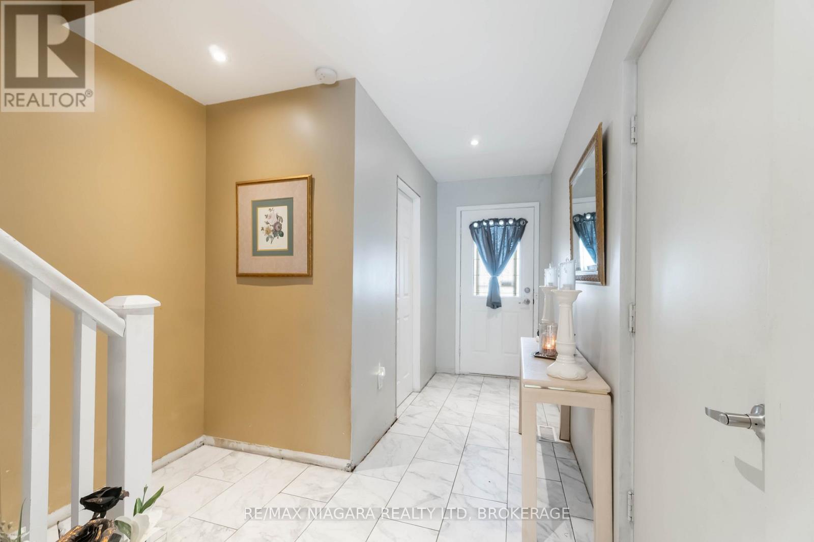 Photo 17 of 3 125 Woodlawn Road, Welland ON