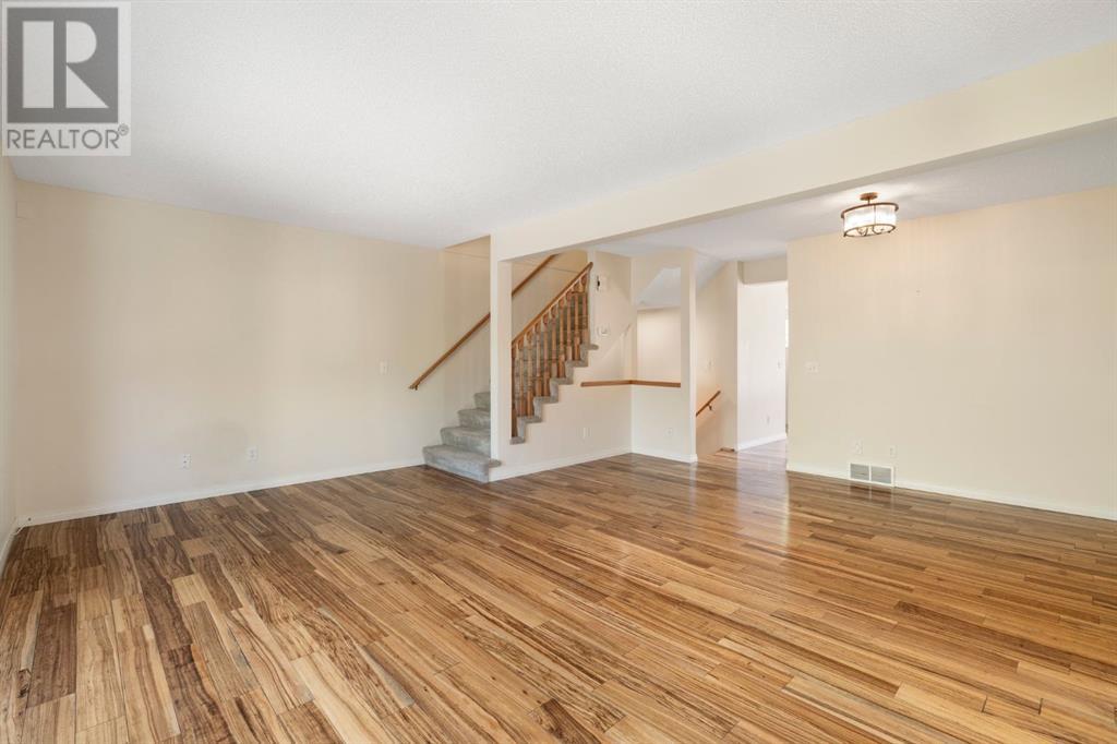 Single Family House for Sale in  Christie Park Mews SW Christie Park Calgary 