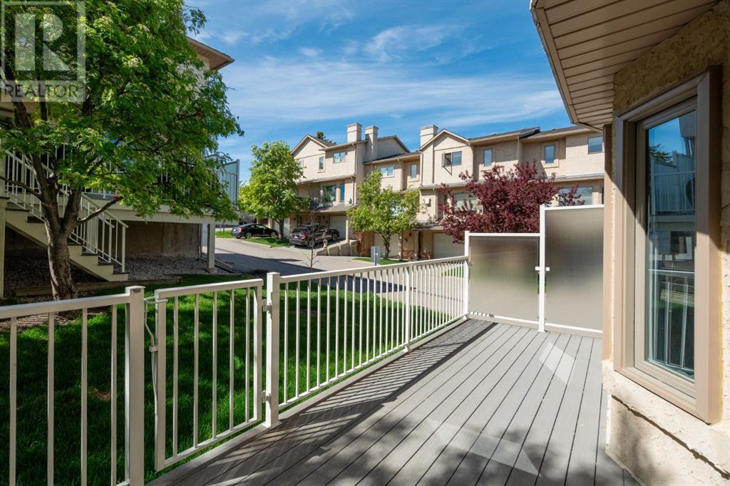 Single Family House for Sale in  Christie Park Mews SW Christie Park Calgary 
