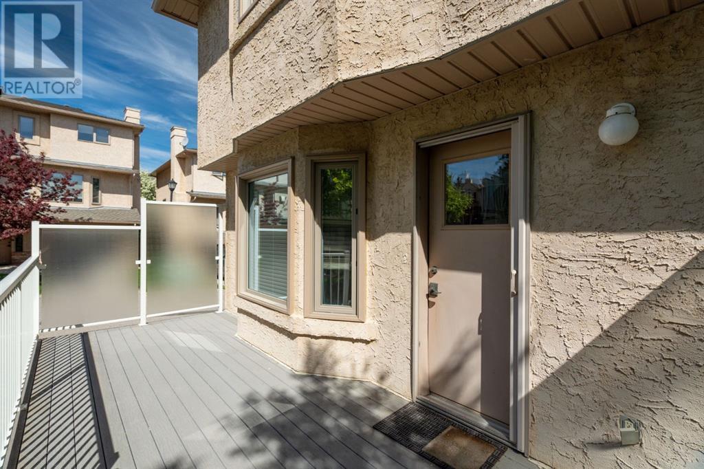 Single Family House for Sale in  Christie Park Mews SW Christie Park Calgary 