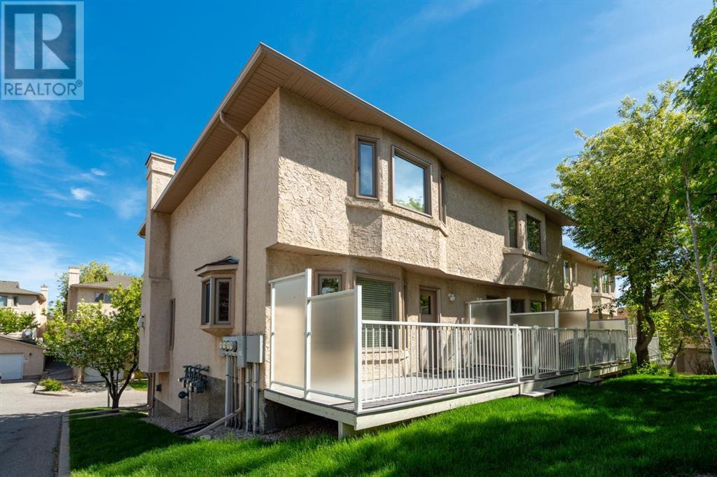 Single Family House for Sale in  Christie Park Mews SW Christie Park Calgary 