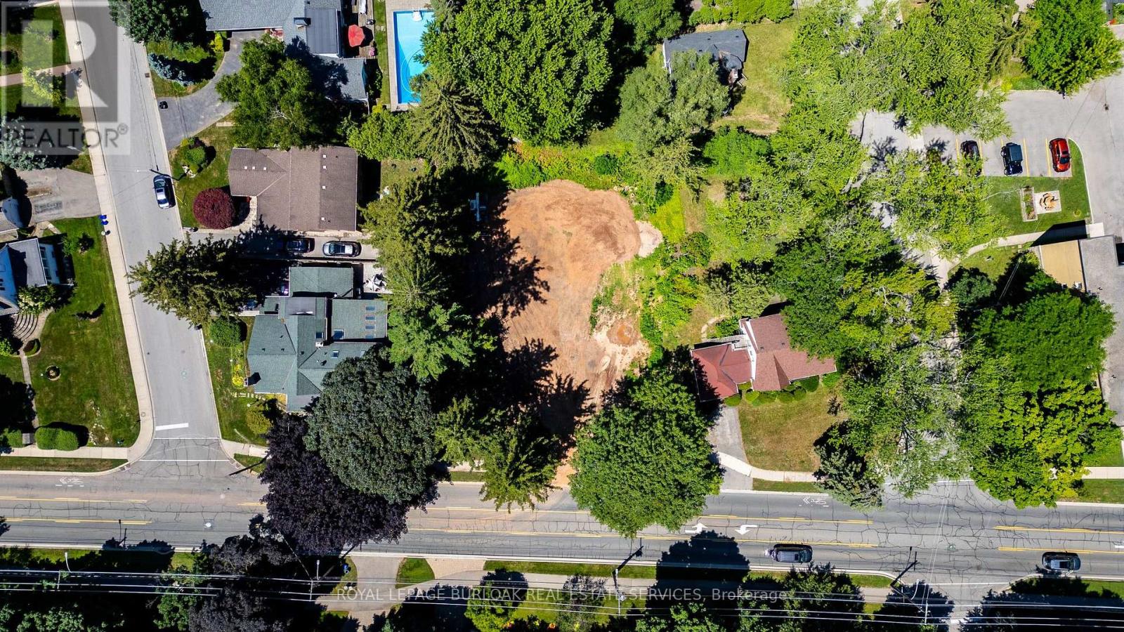 Photo 26 of 2379 Lakeshore Road, Burlington ON