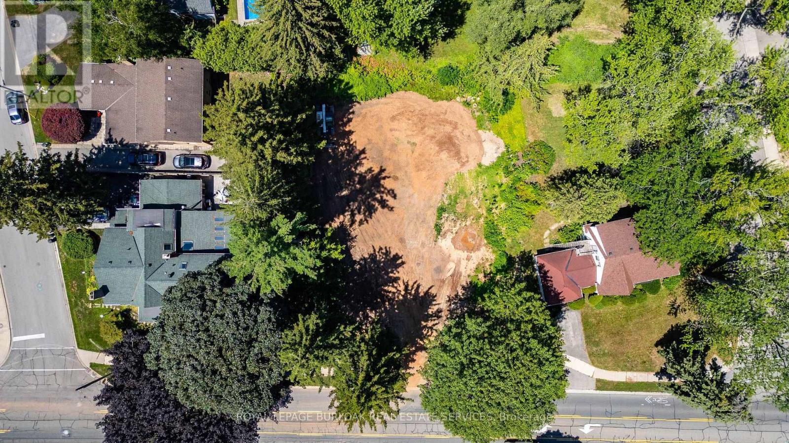 Photo 6 of 2379 Lakeshore Road, Burlington ON