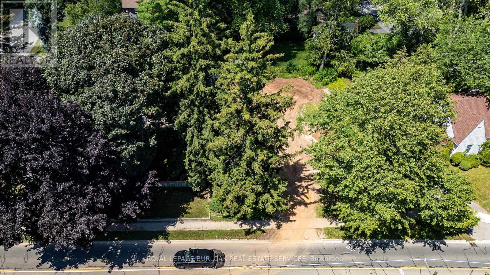 Photo 4 of 2379 Lakeshore Road, Burlington ON