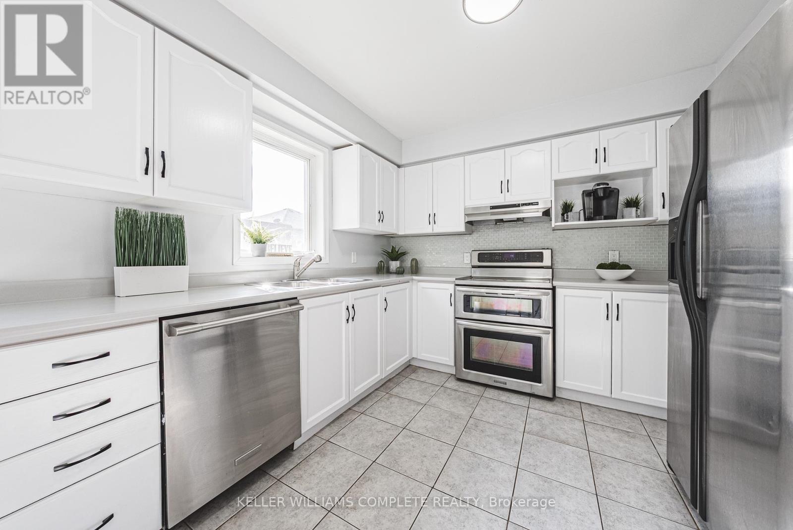 Photo 6 of 4492 Weltman Way, Lincoln ON
