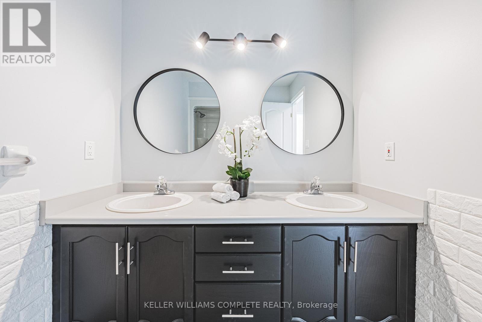 Photo 18 of 4492 Weltman Way, Lincoln ON