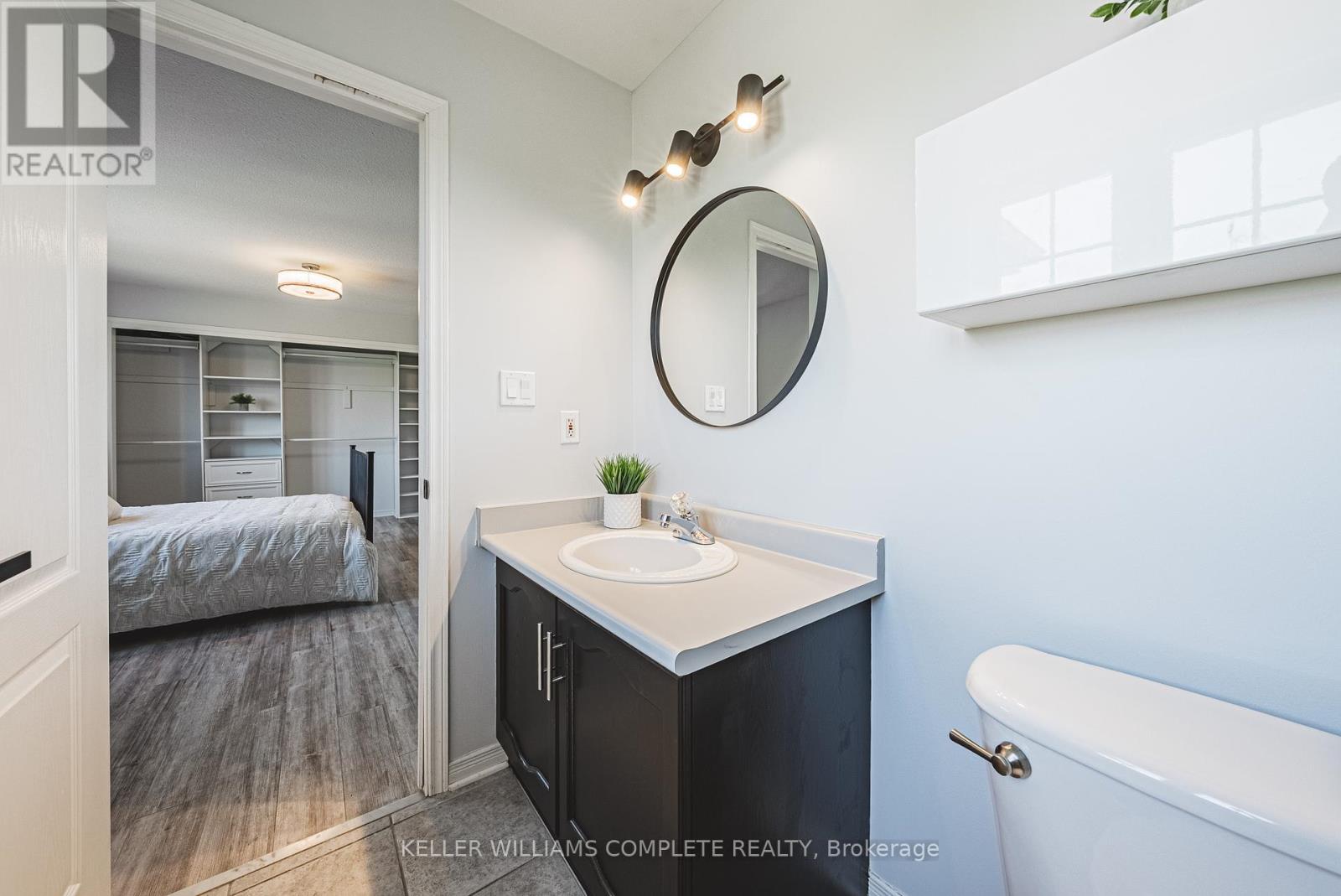 Photo 7 of 4492 Weltman Way, Lincoln ON