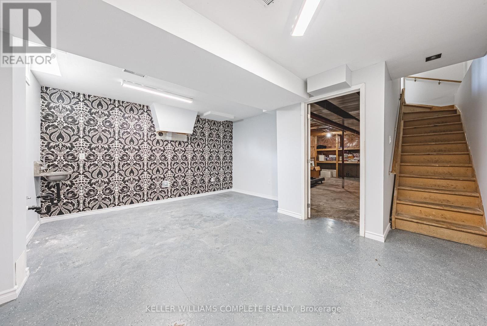 Photo 12 of 4492 Weltman Way, Lincoln ON