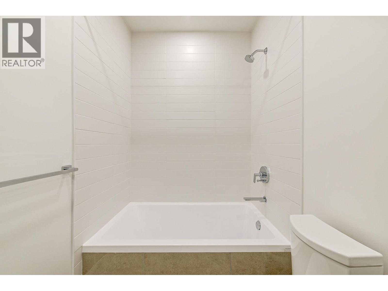 507 3409 Lakeshore Road, Kelowna