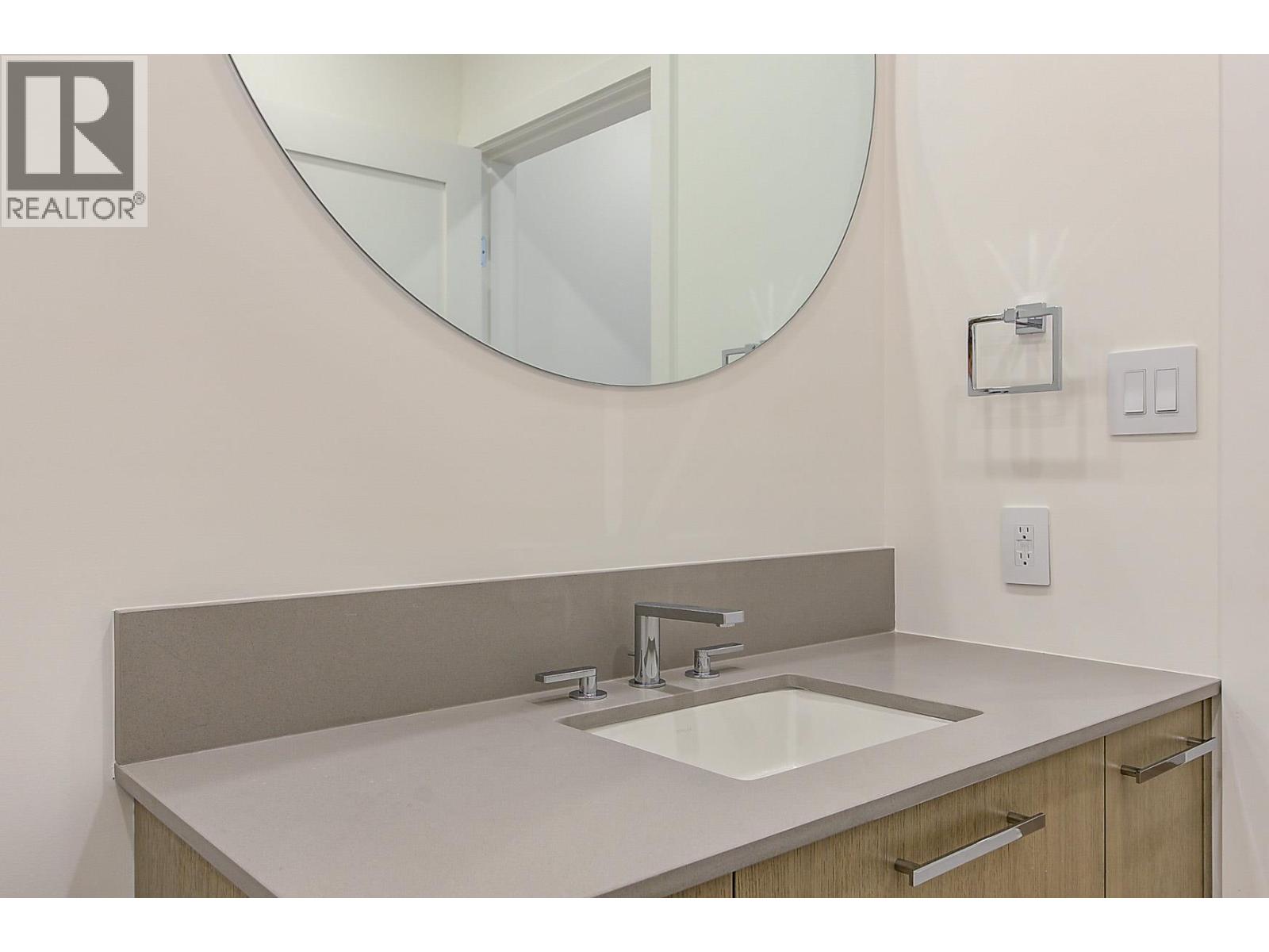 507 3409 Lakeshore Road, Kelowna