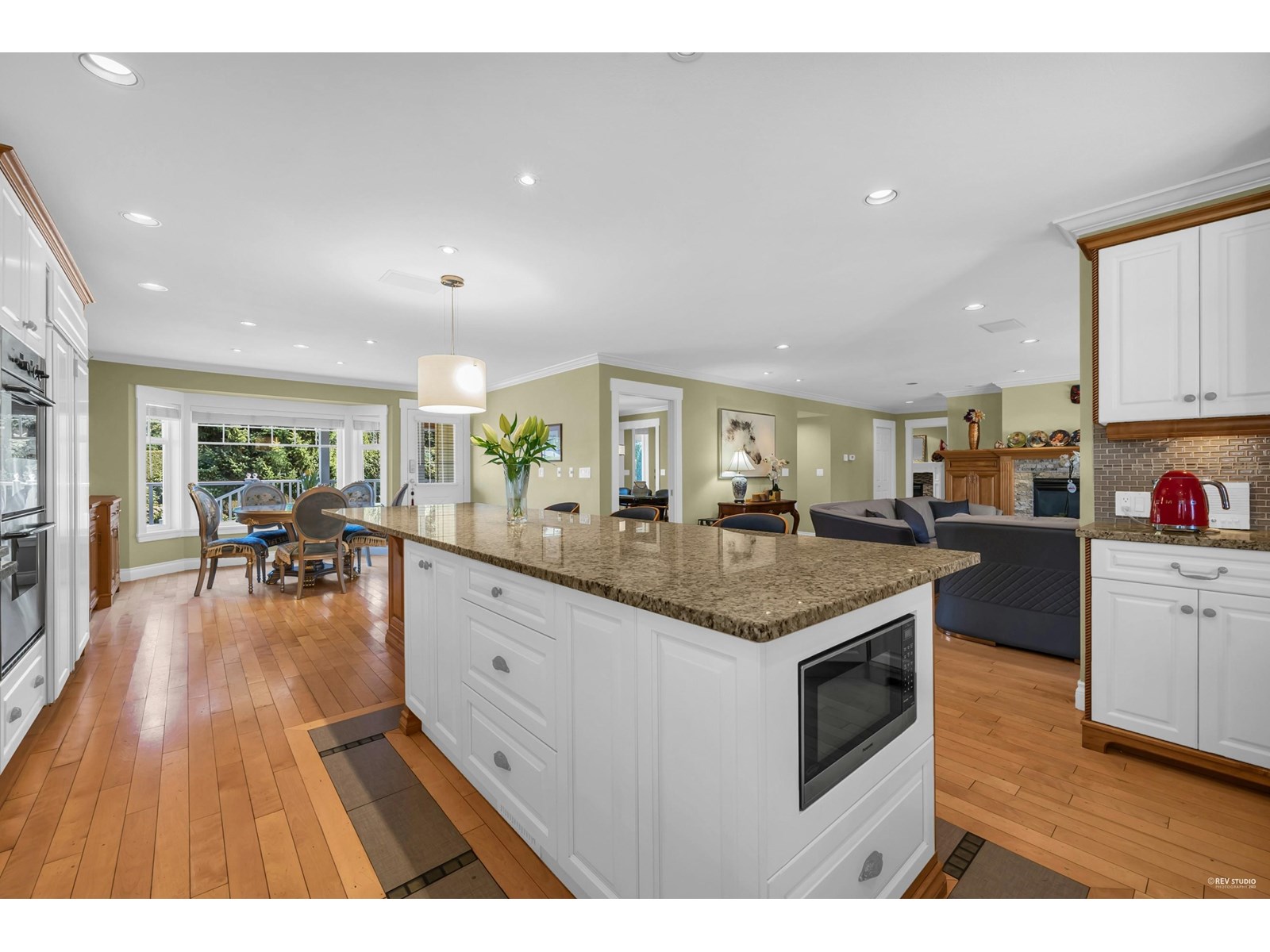 Photo 16 of 17377 28 A Avenue, Surrey BC