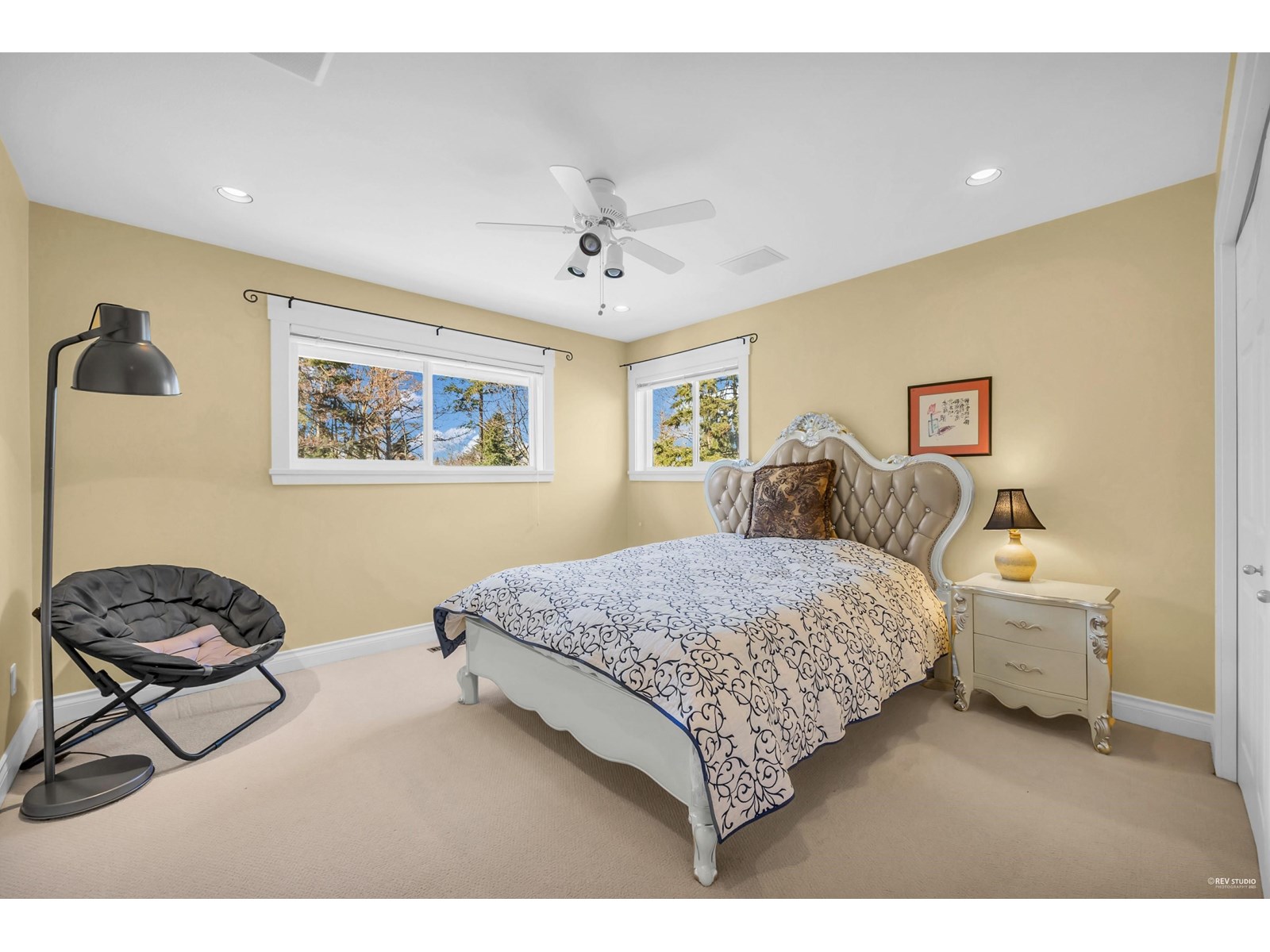 Photo 28 of 17377 28 A Avenue, Surrey BC