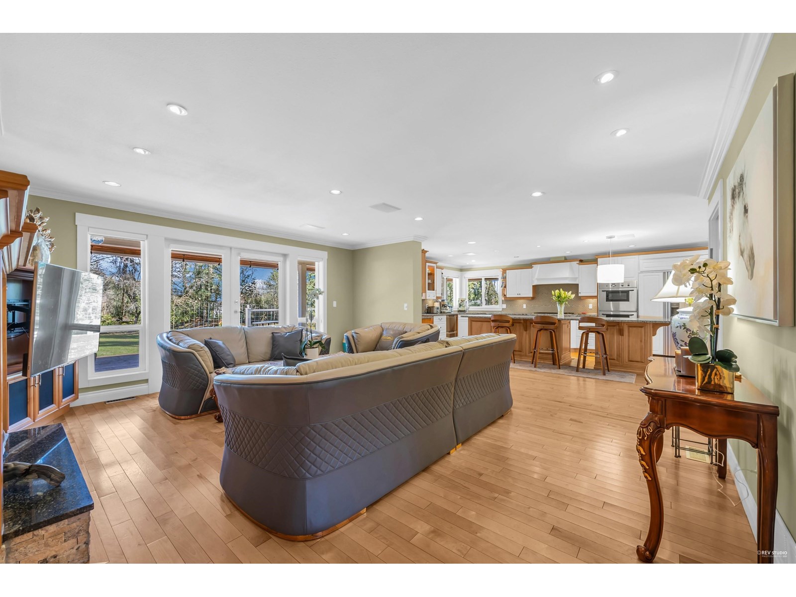 Photo 8 of 17377 28 A Avenue, Surrey BC