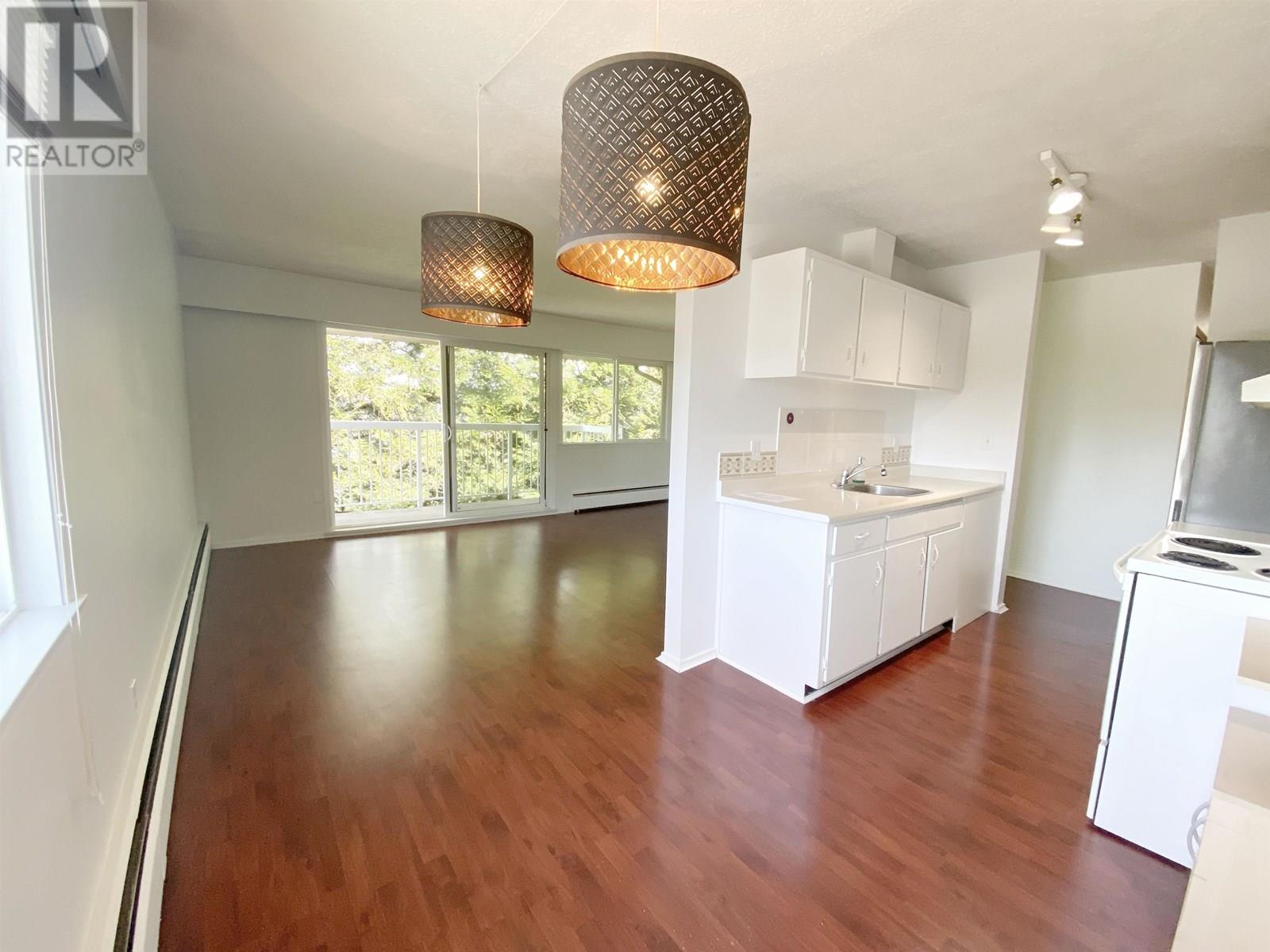 Photo 5 of 8020 Ryan Road, Richmond BC