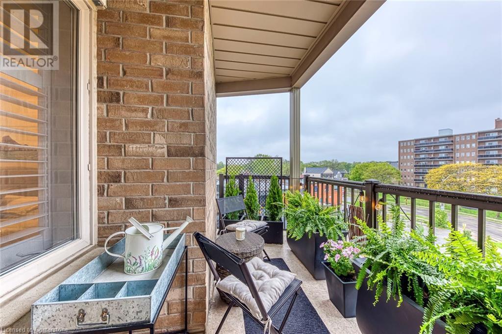 Photo 16 of 70 Stewart Street Unit 401, Oakville ON